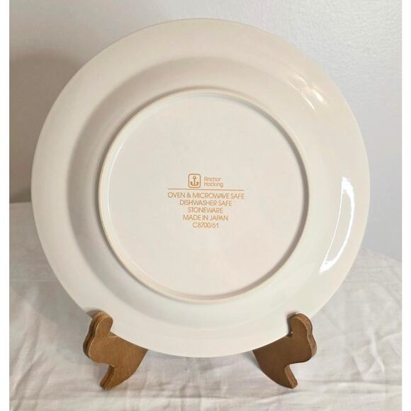 Vintage Anchor Hocking Stoneware Collector Plate 3rd Day of Christmas 10 1/2" - Picture 2 of 3